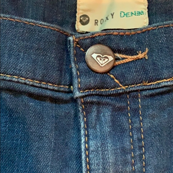 🌷3 for $12 Roxy Denim Shorts - Picture 4 of 9